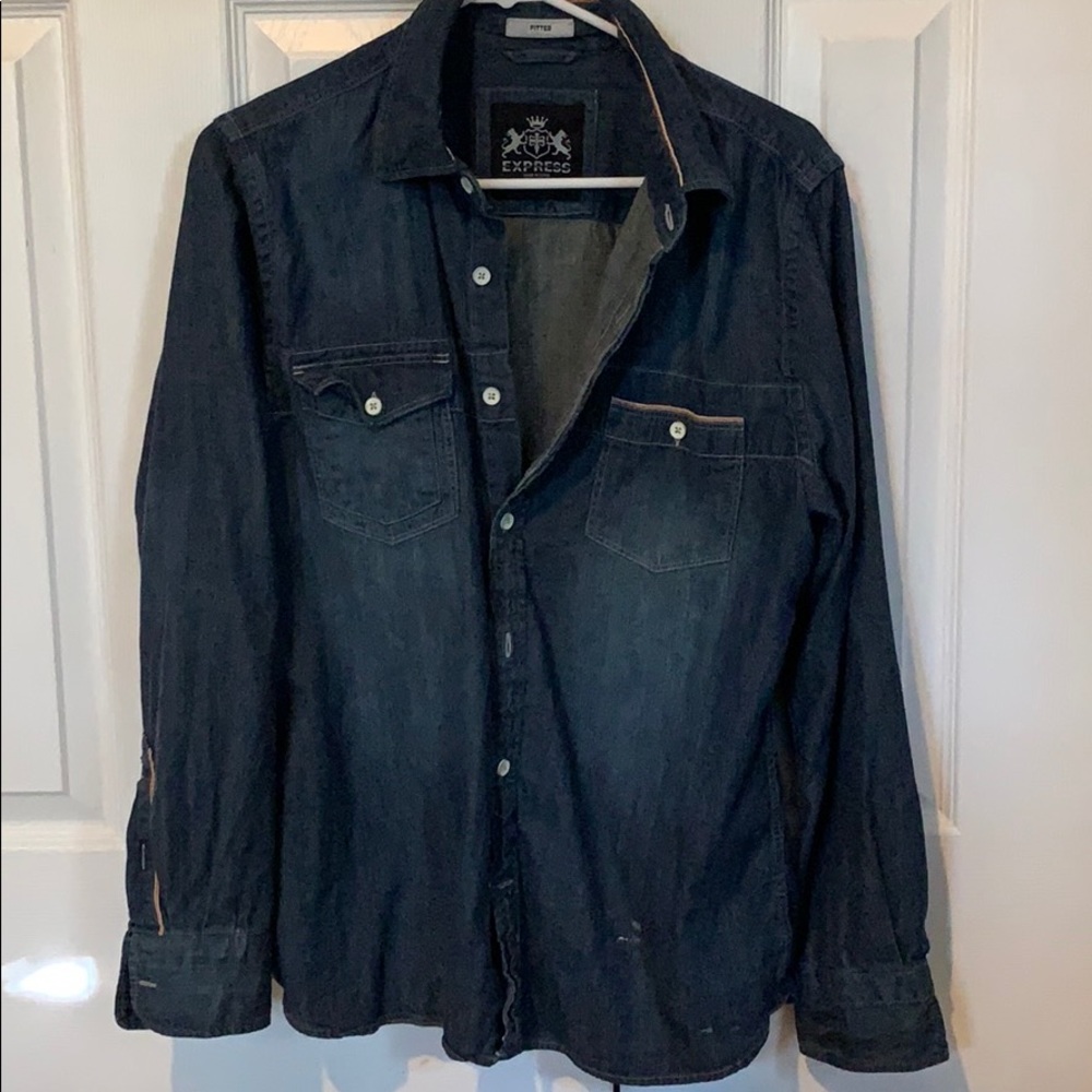 EXPRESS DENIM BUTTON UP